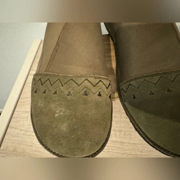 Sundance Blooms suede embroidered slip on flats Olive Green Boho Sz 39 US 8.5-9 - Picture 5 of 10